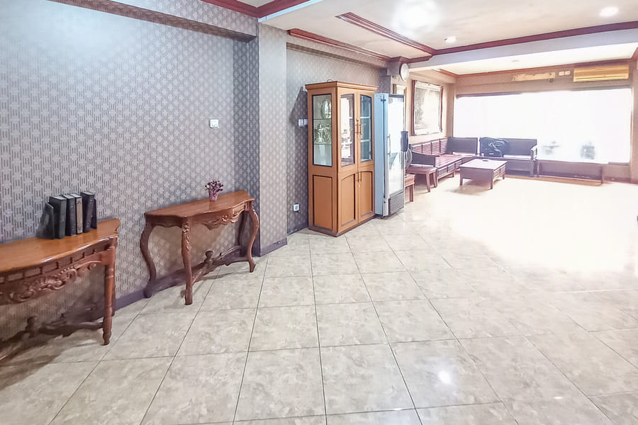 D Hans Hotel Syariah RedPartner near Wisata Religi Sunan Ampel Surabaya