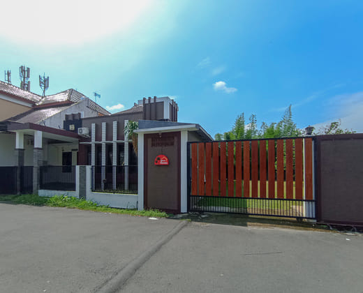 RedDoorz @ Wisma Garden Purwokerto