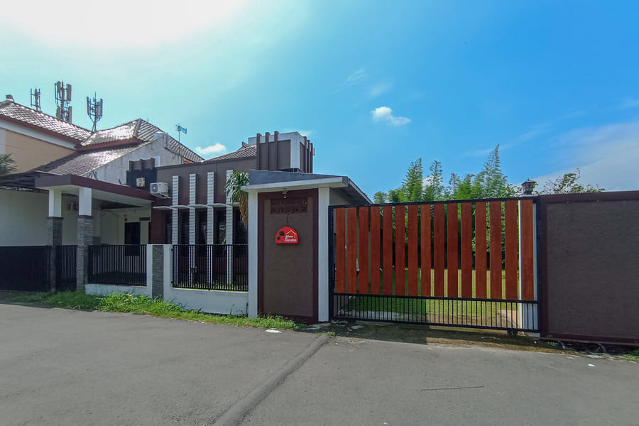 RedDoorz @ Wisma Garden Purwokerto