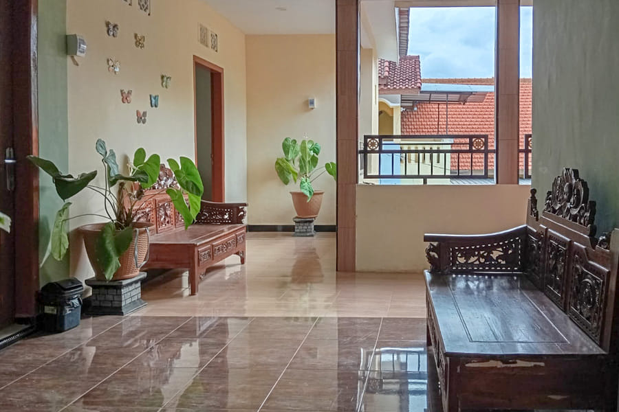 Urbanview Griya Lota Guest House Banyuwangi