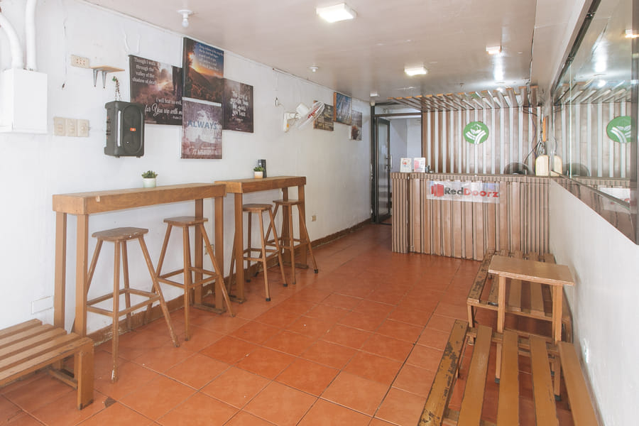 RedDoorz near OWWA Pasay