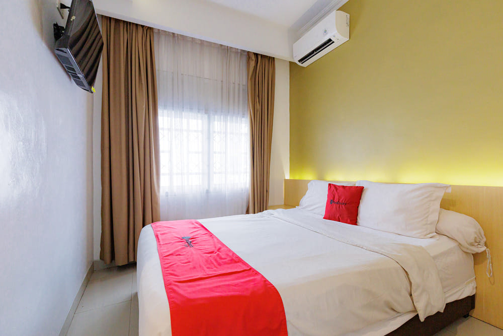 RedDoorz Room