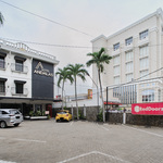 RedDoorz Plus @ Jalan Raden Intan Lampung