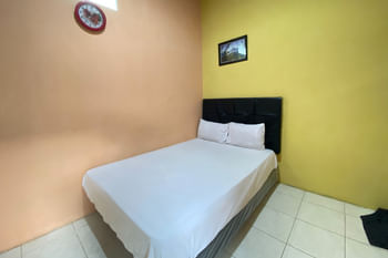 Raysha Luxury Guest House Mitra RedDoorz