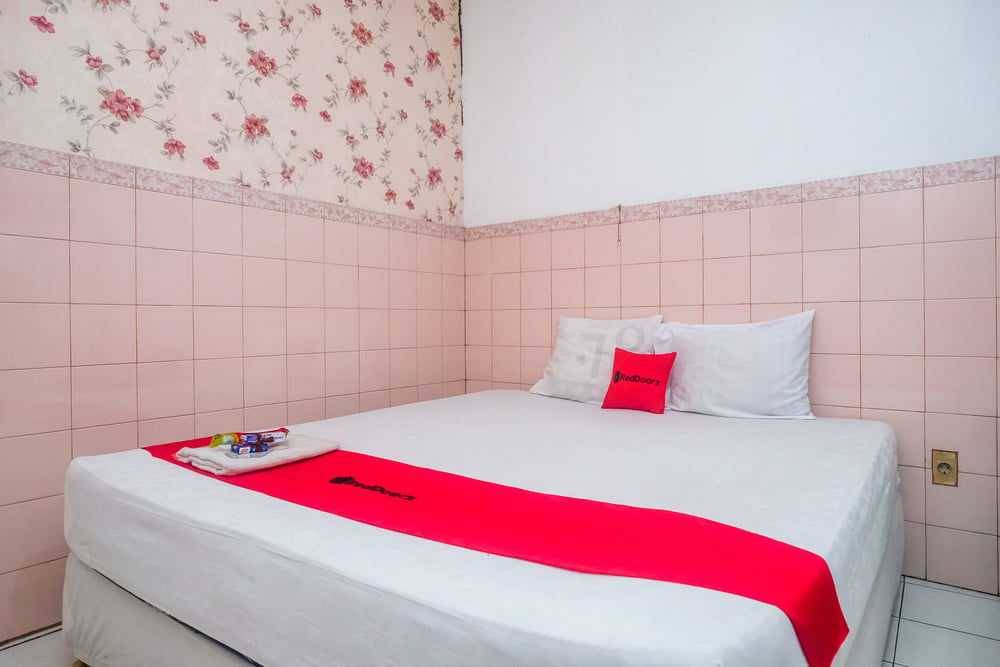 RedDoorz Room