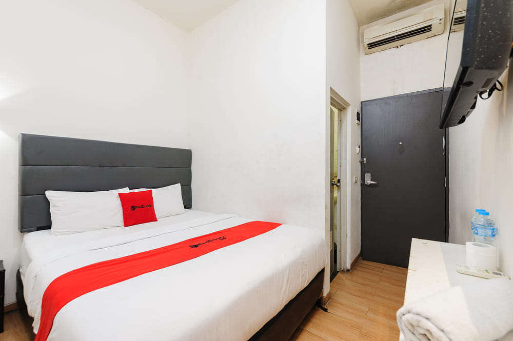 RedDoorz Room