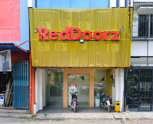 RedDoorz Plus @ Danau Sunter Utara