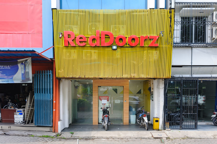 RedDoorz Plus @ Danau Sunter Utara
