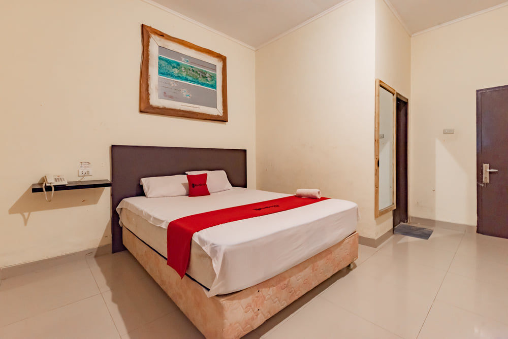 RedDoorz Room