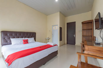 RedDoorz near Mall Boemi Kedaton 2 Lampung