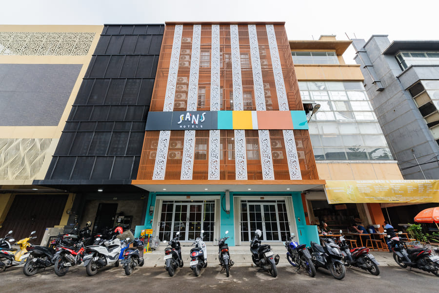 Sans Hotel Cengkareng