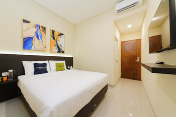 Urbanview Hotel Vineyard Inn