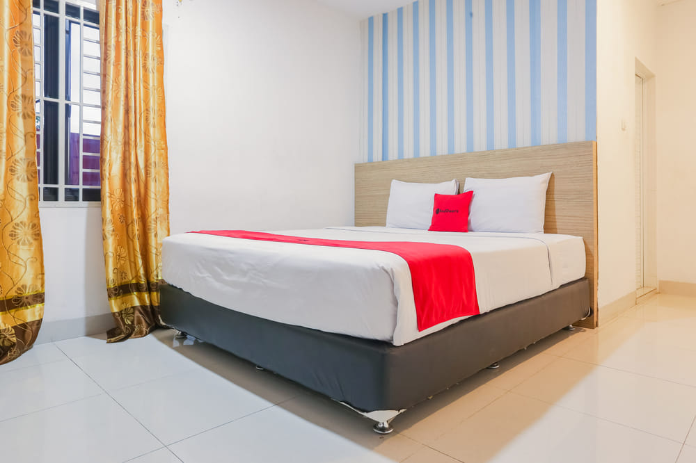 RedDoorz Room