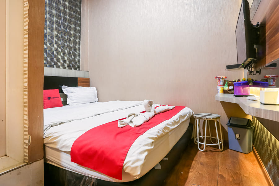 RedDoorz Plus @ Simpang USU Medan