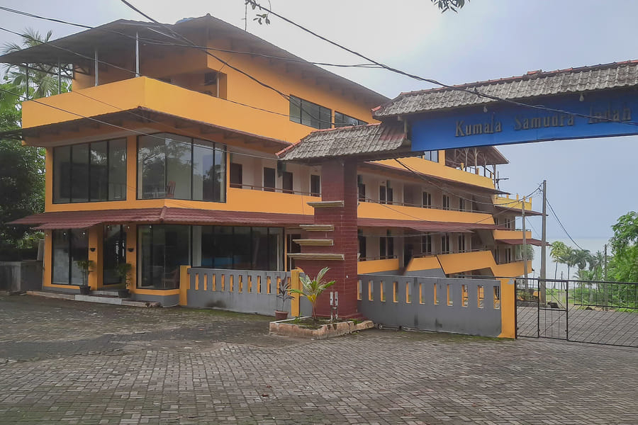 RedDoorz @ Hotel Kumala Pelabuhanratu