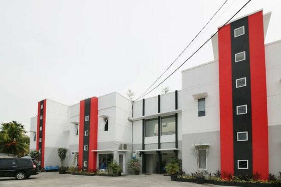 RedDoorz Plus Syariah @ Polamas Andalas