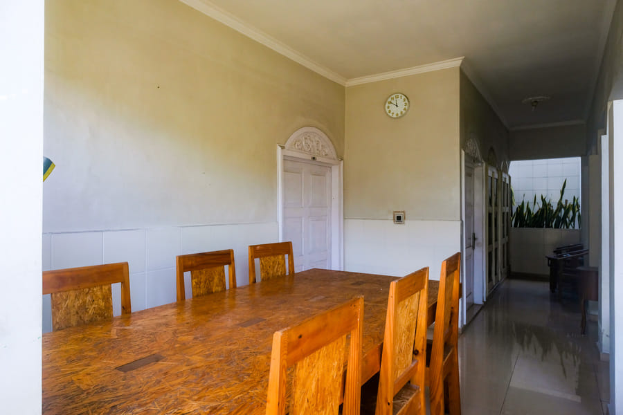 RedDoorz Plus near Adisucipto Airport 2