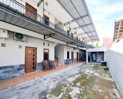 RedDoorz near Jalan Slamet Riyadi Solo