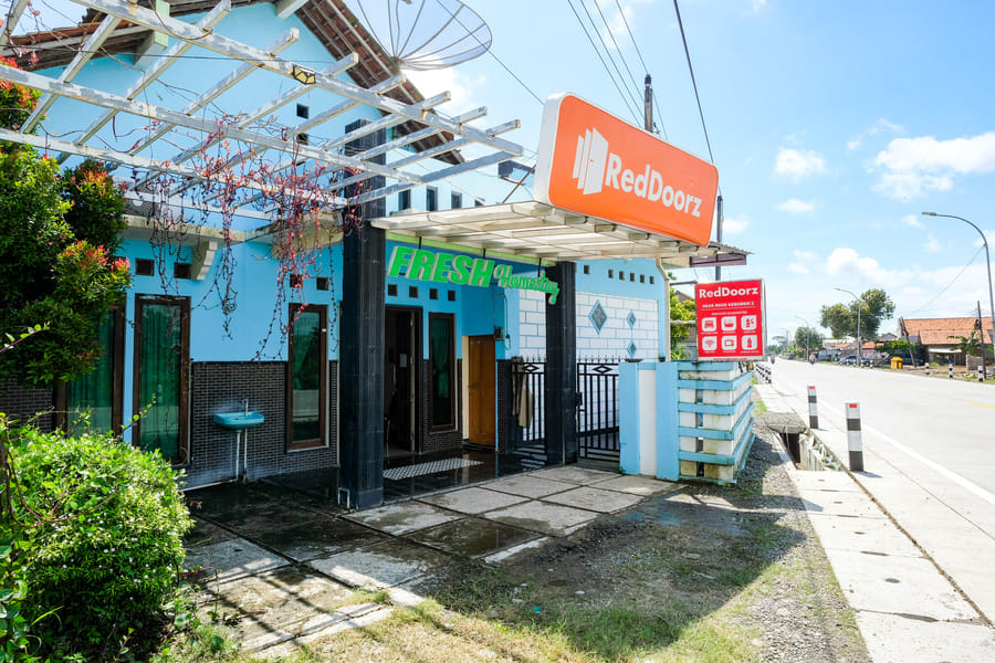 RedDoorz near RSUD Kebumen 2