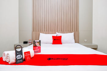 RedDoorz near Moro Mall Purwokerto 2