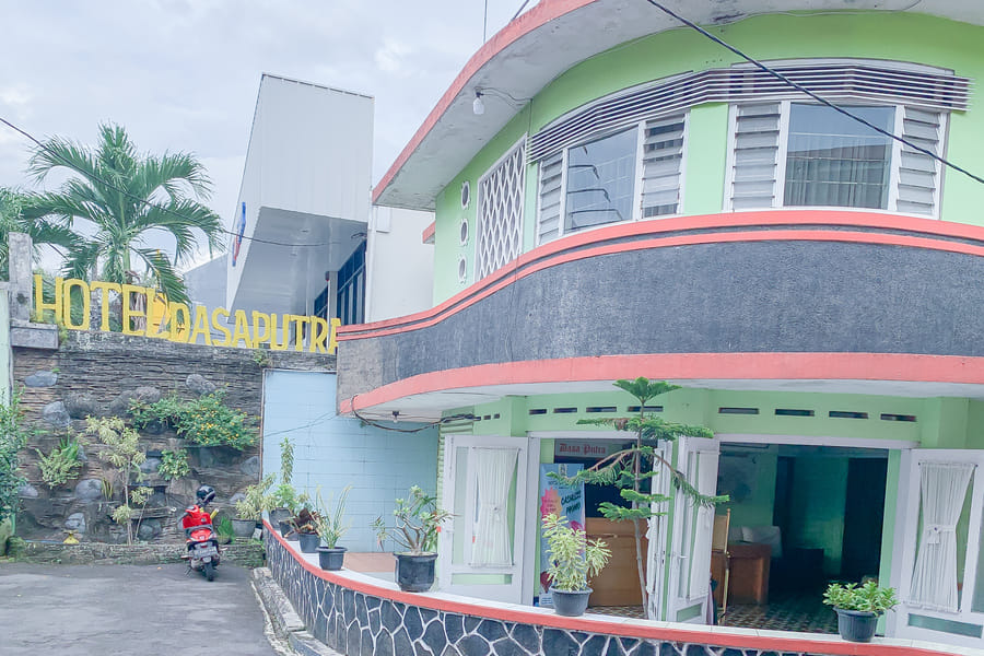 Urbanview Hotel Syariah near UPI Sumedang