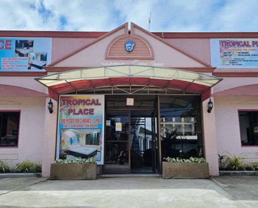 Tropical Place Hotel by RedDoorz
