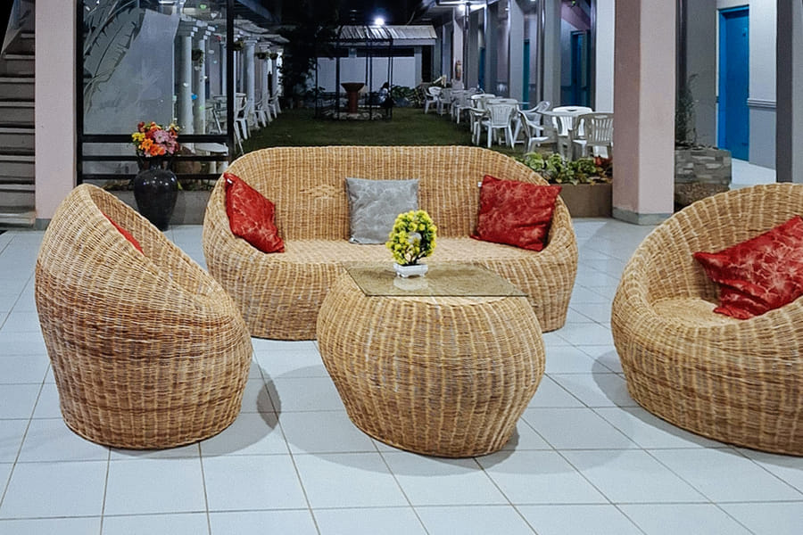 Tropical Place Hotel by RedDoorz