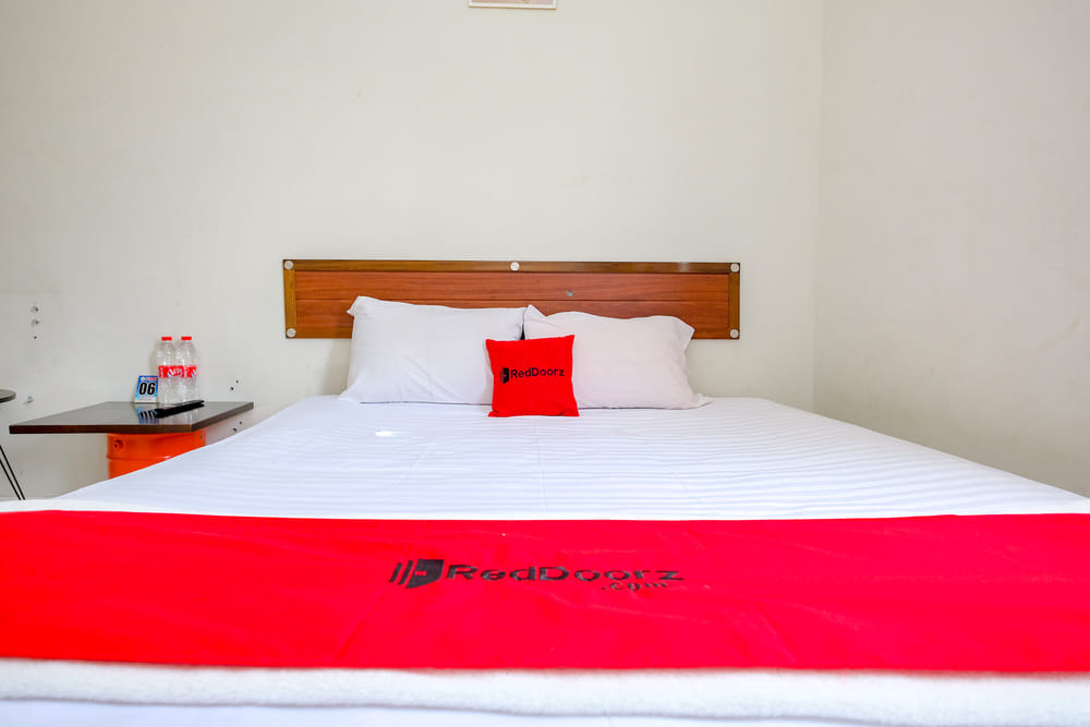 RedDoorz Room