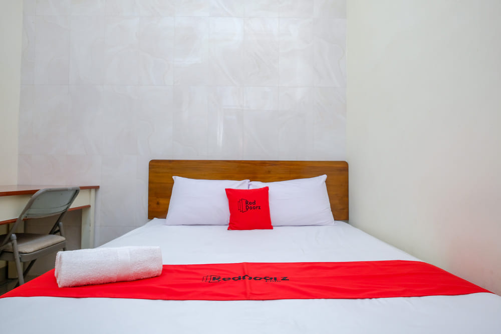 RedDoorz Room