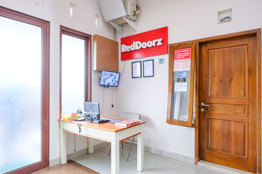 RedDoorz @ Syariah House Purwokerto