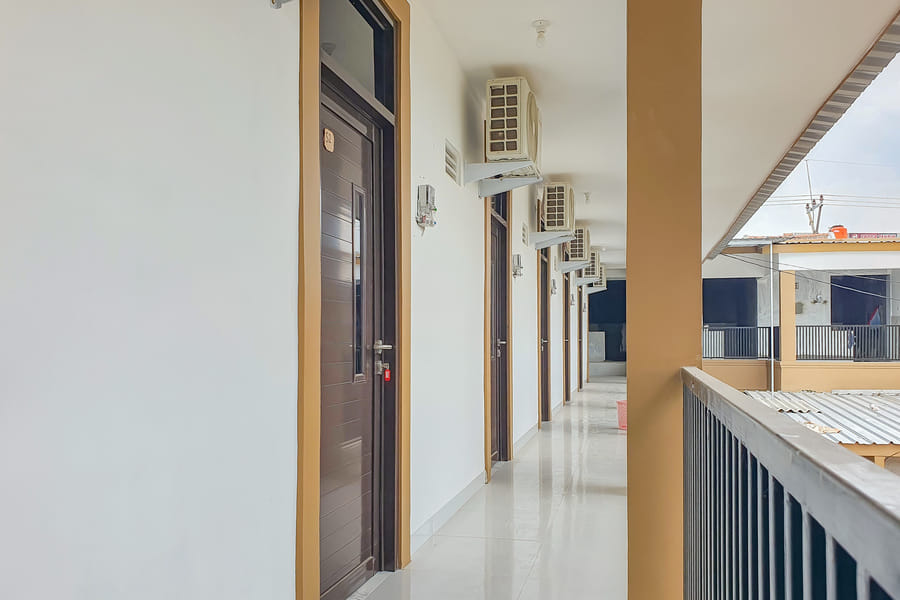 Urbanview Aurel House Cirebon