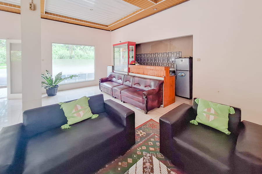 RedDoorz @ Roma 88 Tomo Sumedang