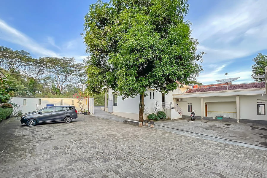 RedDoorz @ Roma 88 Tomo Sumedang