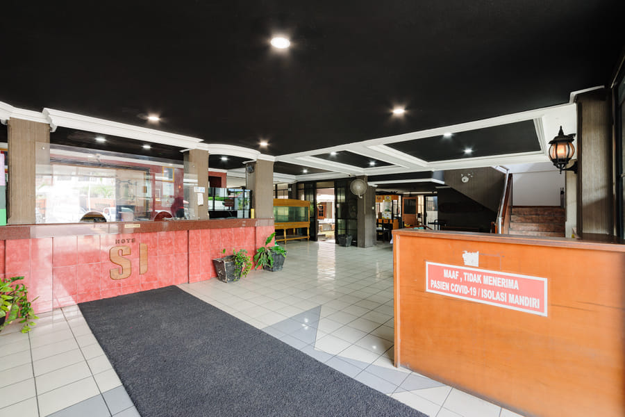 RedDoorz Plus near RSCM Jakarta