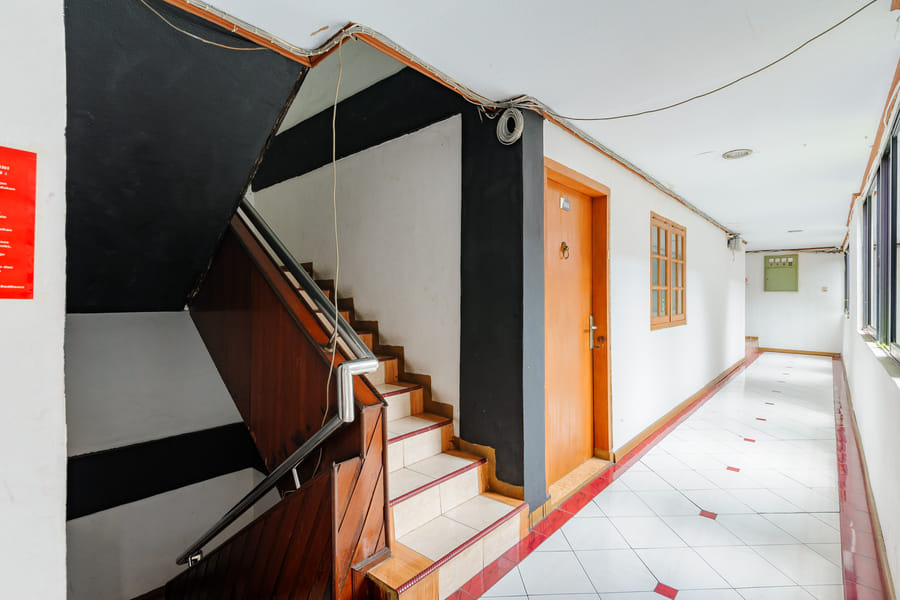 RedDoorz Plus near RSCM Jakarta