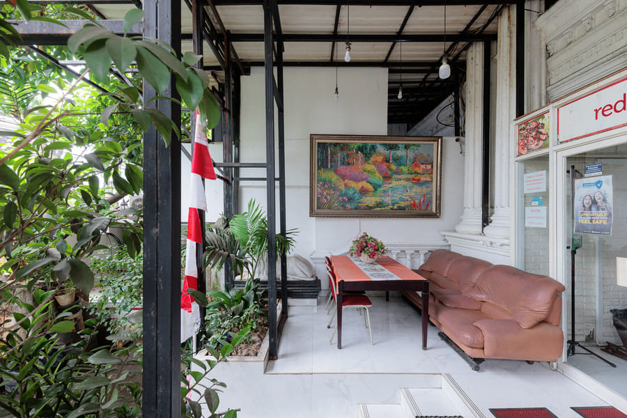 RedDoorz Plus @ Guntur Raya Setiabudi