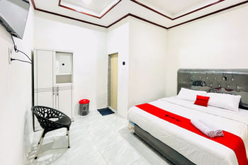 RedDoorz @ Hardi Homestay near Funland Berastagi