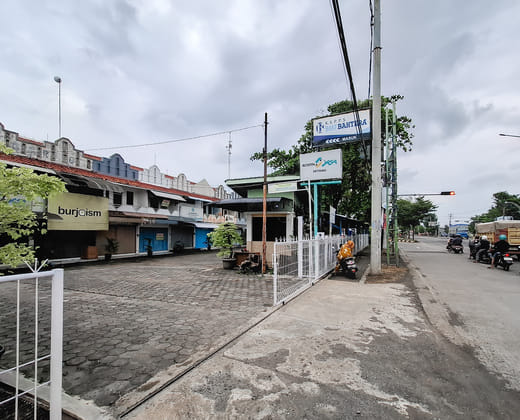 RedDoorz @ Grand Mirza Near Pasar Grosir Batik Setono Pekalongan