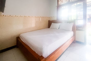 Astri Homestay Carkranegara Mataram Mitra RedDoorz