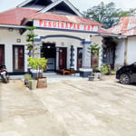 RedDoorz Syariah @ Penginapan Eby Padang