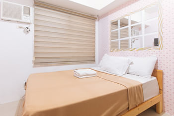 Eimy's Place at Urban Deca Mandaluyong by RedDoorz