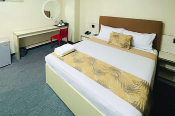 Marianne Suites Hotel by RedDoorz