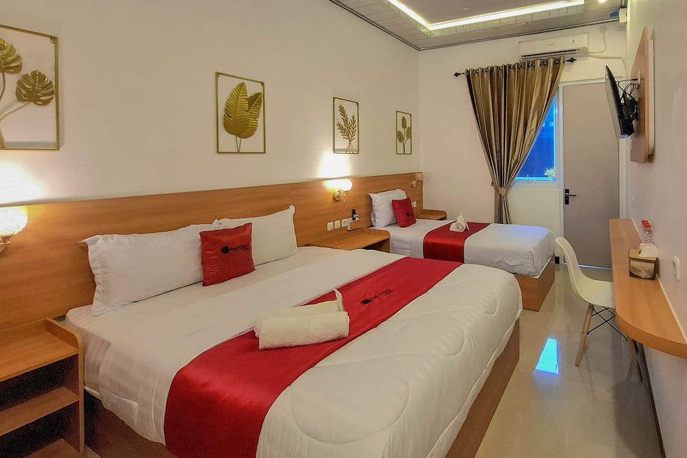 RedDoorz Family Room