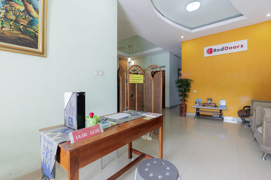 RedDoorz Syariah near Grand Kota Bintang