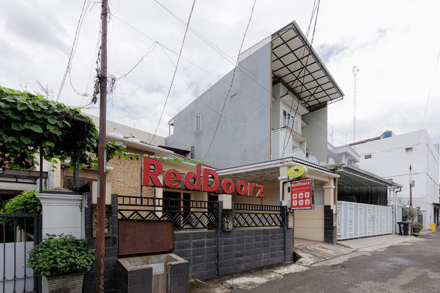 RedDoorz Syariah near Grand Kota Bintang