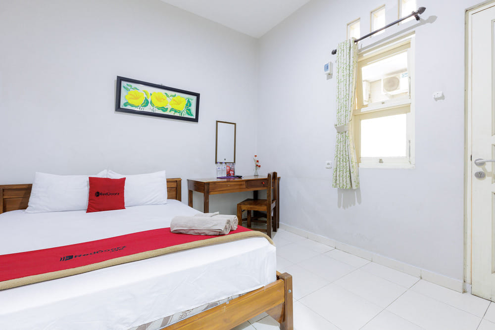RedDoorz Room
