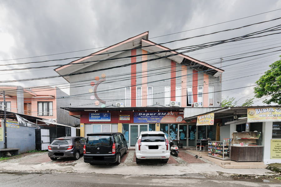 Elza House near Kalimalang RedPartner