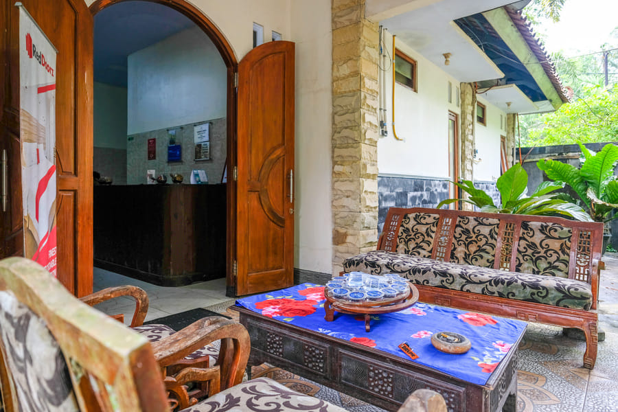 RedDoorz near Museum Gunung Merapi