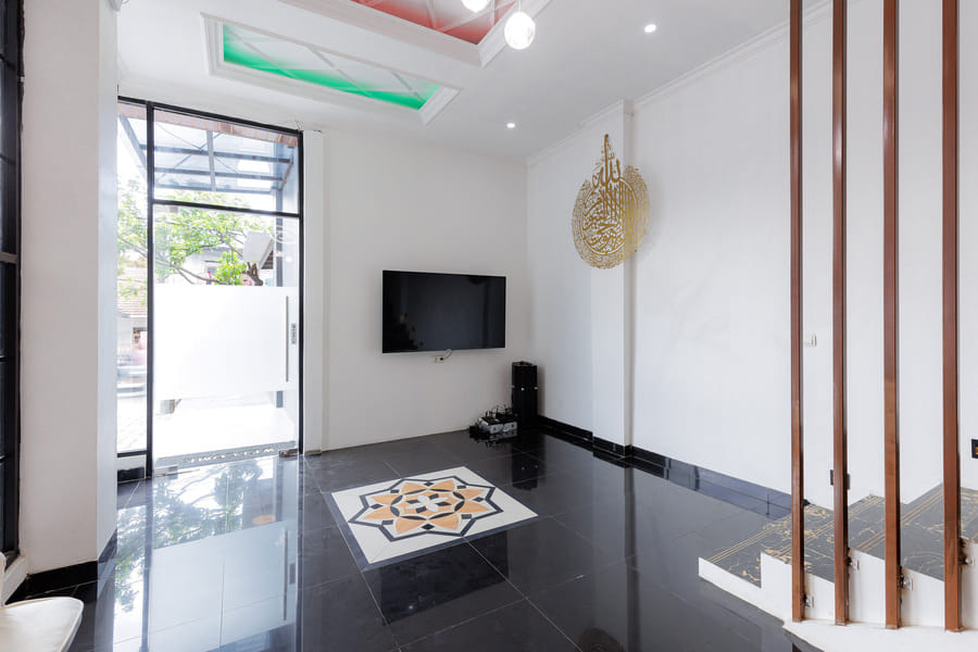 Urbanview Hotel Amira Syariah Bogor