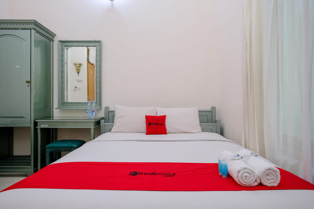 RedDoorz Room